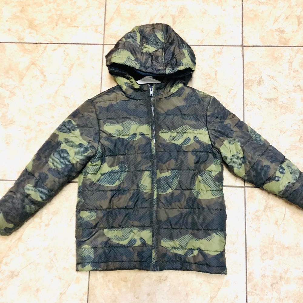 Boys Gymboree Camo Puffer Coat Size 7-8 Like New